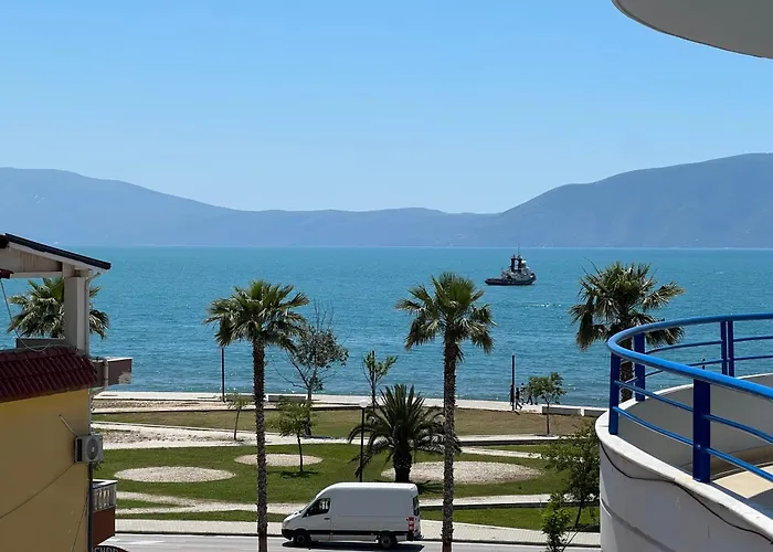 Andi Seaview Apartments